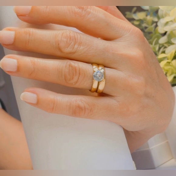 NWT Engagement circonia and wedding band set Stainless Steel Gold Size 8 - Picture 6 of 17